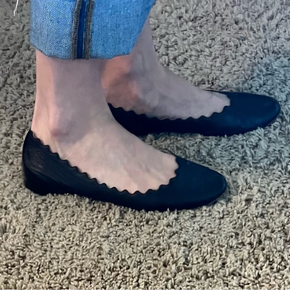 Chloe Lauren Scalloped Leather Black Flats